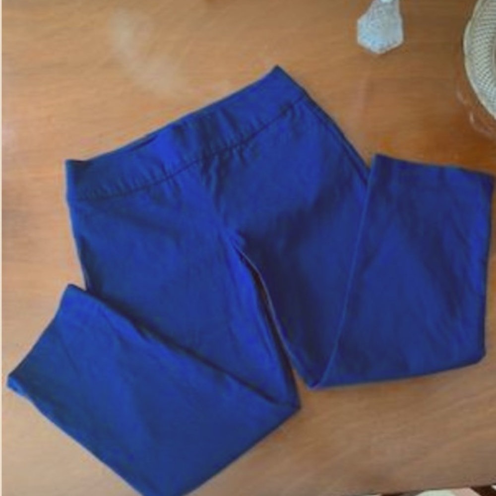 St. John's Bay Mid Rise Capris Navy Size 8 NWOT